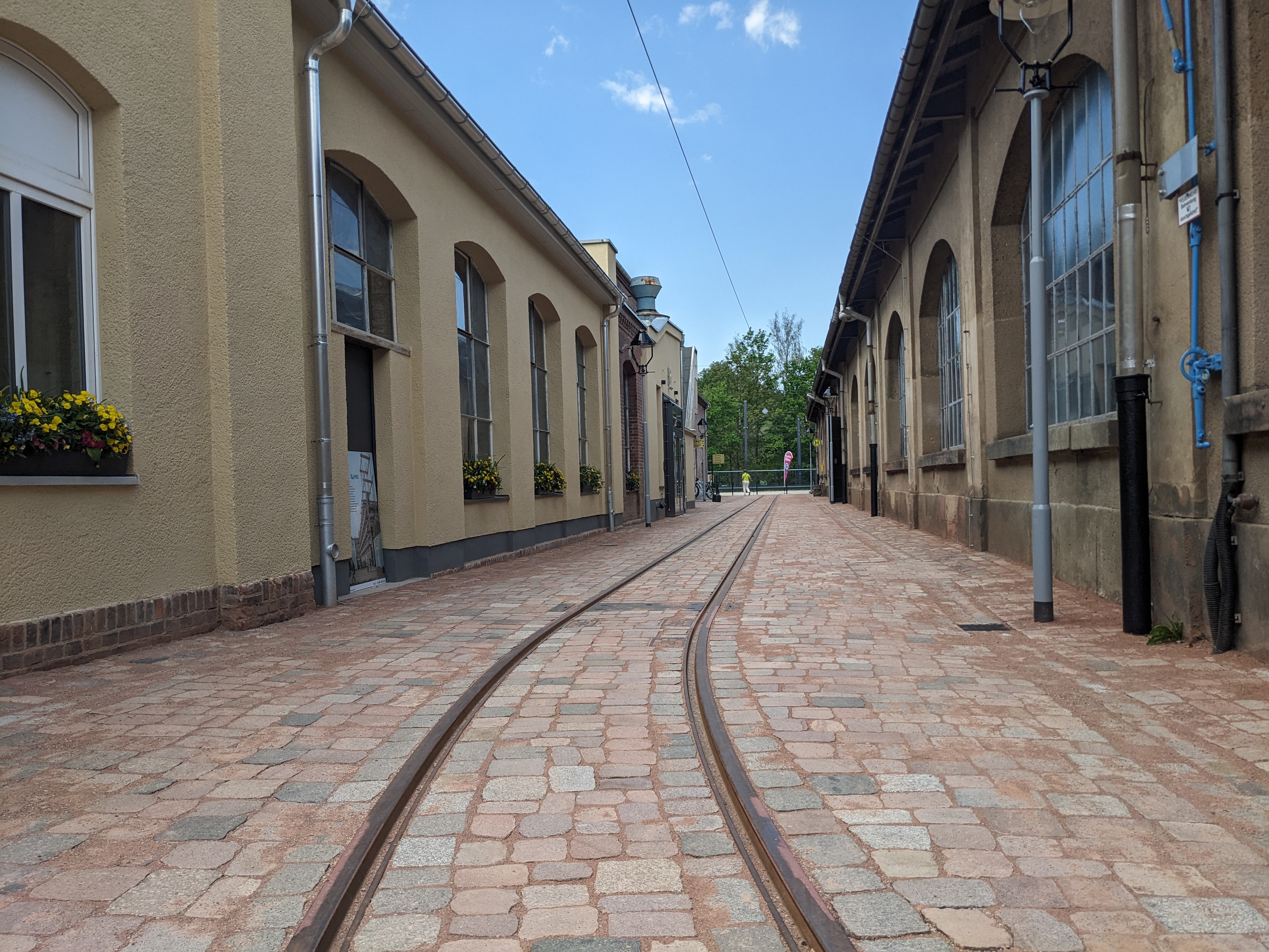 Der Garagen-Campus, ehemaliger Straßenbahnhof auf der Zwickauer Straße